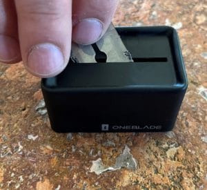 safety razor disposal